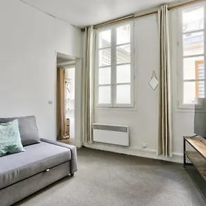 Quartier Dans Le Marais De Parigi