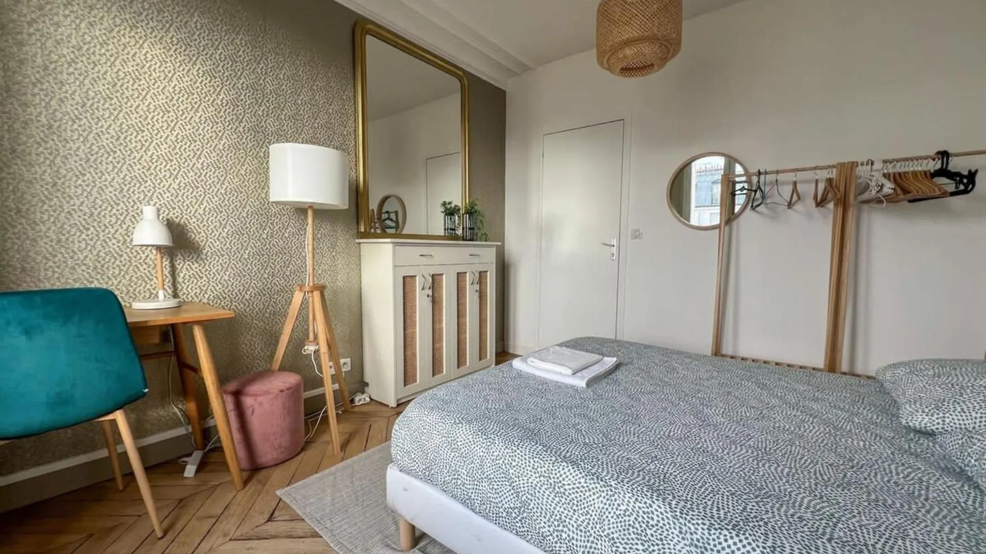 Flexliving - Whole Flat - Voltaire Apartment Paris